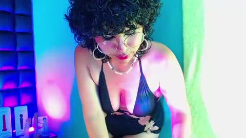 Kuromi online show from December 2024 03:51:02 AM