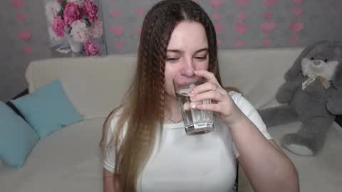 Lana online show from February 2025 11:02:02 AM