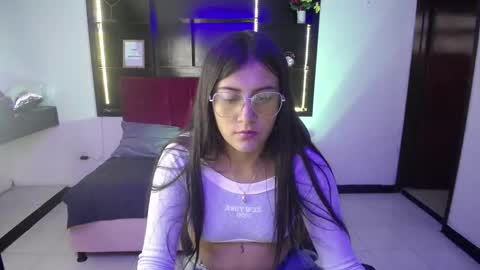 _sweet_lia_ online show from March 2026 08:01:01 PM