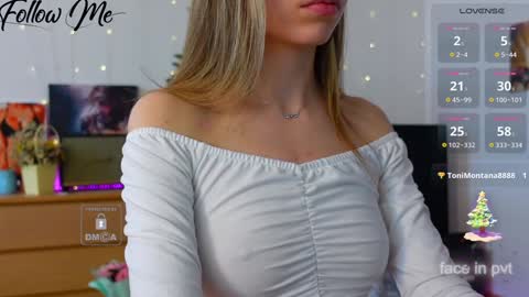 Snapshot of _sweetcams_ chatting on February 2025 06:56:02 AM Dasha online show from February 2025 06:56:02 AM