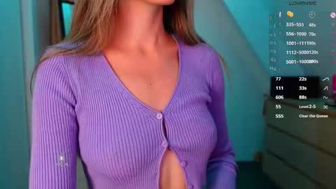 Snapshot of _sweetcams_ chatting on September 2025 06:03:01 AM Dasha online show from September 2025 06:03:01 AM