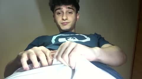 Snapshot of _sweetmoses_ chatting on May 2026 12:12:02 PM SweetMoses online show from May 2026 12:12:02 PM