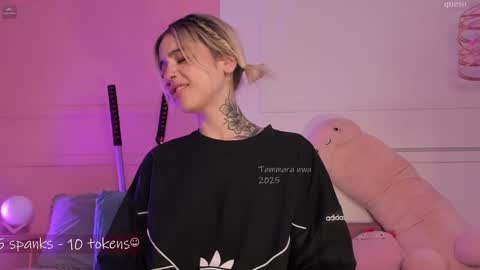 _tammarra_ online show from January 2025 05:26:01 PM