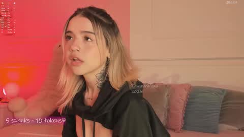 _tammarra_ online show from September 2025 04:07:02 PM