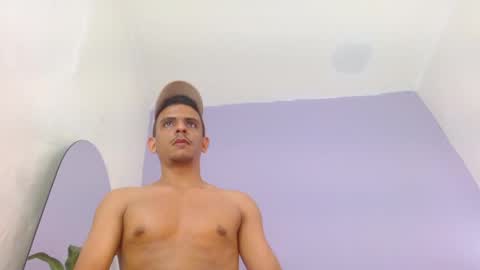 _tarek_ online show from November 2025 08:08:02 PM