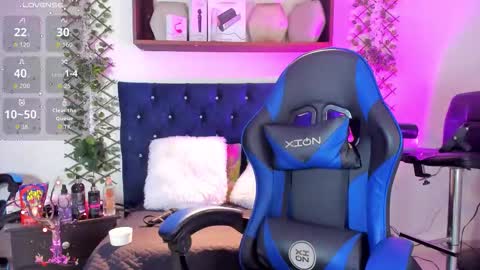 Taylor online show from November 2025 10:02:01 PM