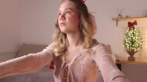 Annie online show from December 2024 01:40:02 AM