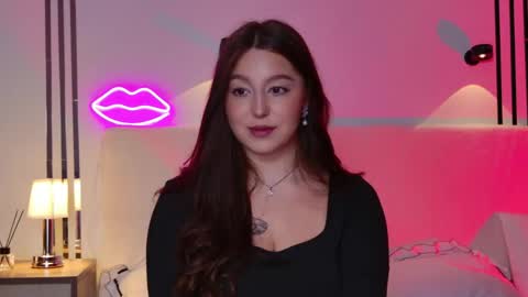 _tessa_may_ online show from November 2025 10:52:02 PM