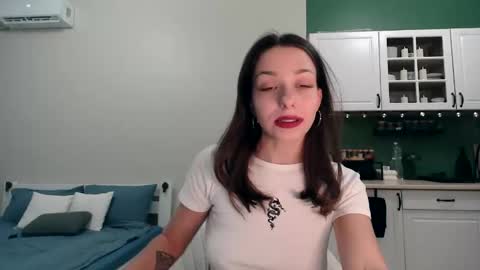 Mia online show from February 2026 04:27:02 PM