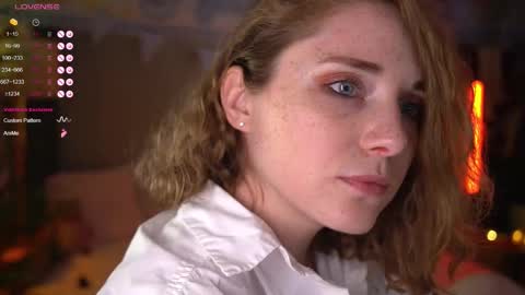 Evi online show from October 2025 07:43:01 PM