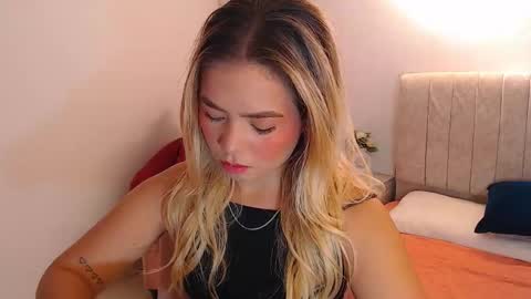 _tiffany1 online show from February 2026 06:06:02 PM