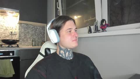 _torfin_ online show from February 2025 06:58:02 PM