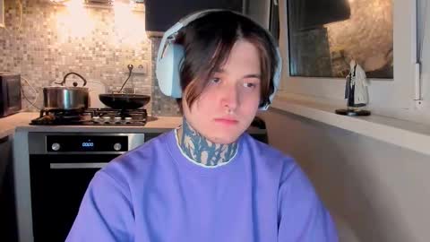 _torfin_ online show from February 2026 09:49:01 PM