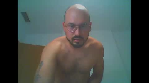 _trolo online show from November 2025 08:11:02 PM