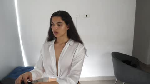 Anastasia Vahos online show from January 2025 09:22:01 PM