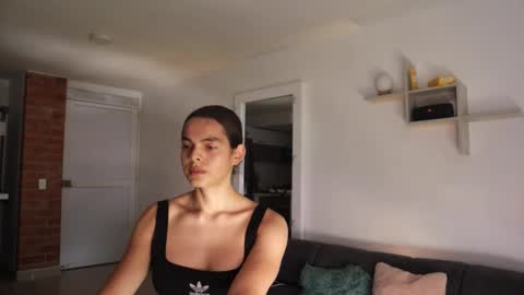 Anastasia Vahos online show from October 2025 05:33:02 PM