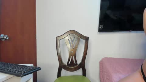 Snapshot of _valentina_69 chatting on May 2026 11:58:01 PM _valentina_69 online show from May 2026 11:58:01 PM