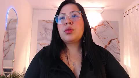 valeria online show from November 2025 02:50:01 AM