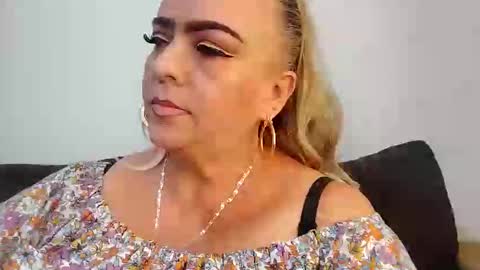 Valerie online show from November 2025 03:25:01 PM