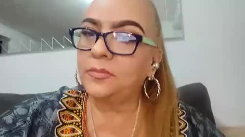 Valerie online show from November 2025 07:25:02 PM