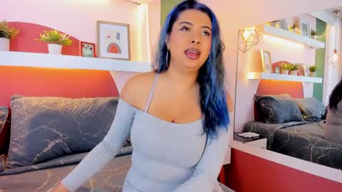 _valeryboobs_ online show from October 2025 12:27:01 PM