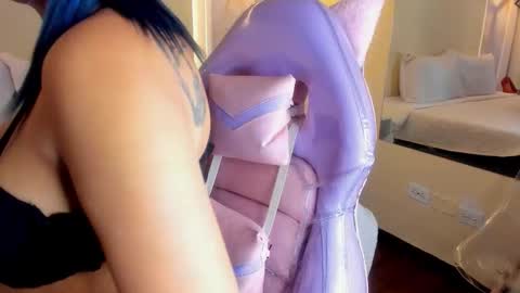 _valeryboobs_ online show from November 2025 12:26:01 PM