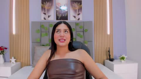 _valerycooper online show from April 2026 12:29:02 PM