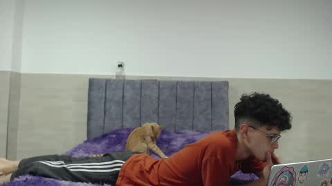 _vanie online show from November 2025 02:45:02 AM