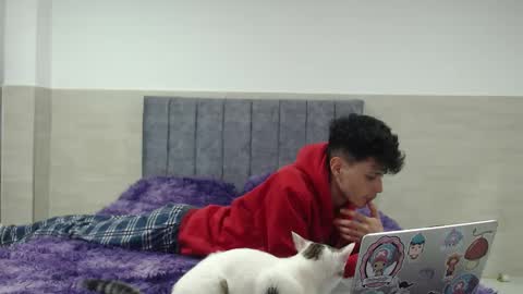 _vanie online show from November 2025 07:24:02 PM