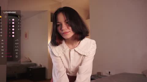 Snapshot of _vi_vi_ chatting on February 2025 07:42:01 PM Viola online show from February 2025 07:42:01 PM