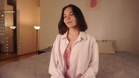 Snapshot of _vi_vi_ chatting on February 2025 06:12:01 PM Viola online show from February 2025 06:12:01 PM