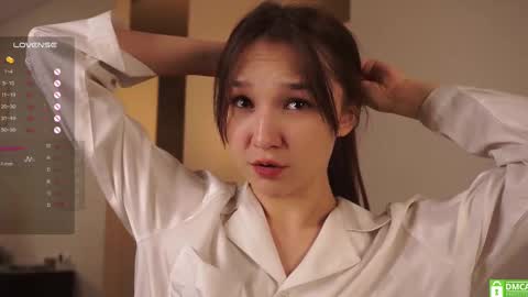 Snapshot of _vi_vi_ chatting on February 2025 07:56:02 PM Viola online show from February 2025 07:56:02 PM