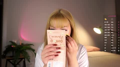 Snapshot of _vi_vi_ chatting on November 2025 03:54:01 PM Viola online show from November 2025 03:54:01 PM