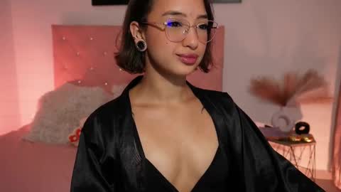 VICTORIA online show from March 2025 11:37:02 PM