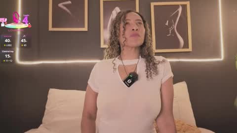 Snapshot of _victoria_hills chatting on February 2026 02:23:02 PM Victoria online show from February 2026 02:23:02 PM