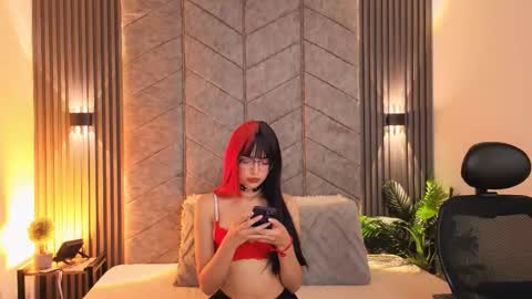   online show from November 2025 08:16:01 PM