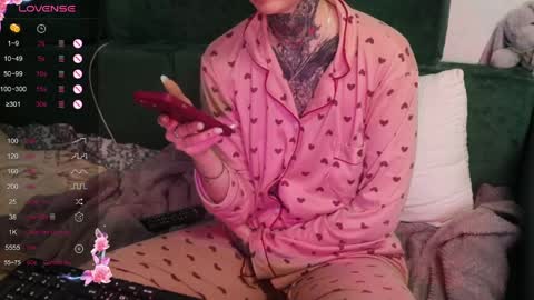 Alis online show from February 2025 08:24:01 PM