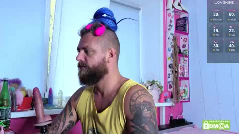 Wayan online show from October 2025 04:49:02 AM