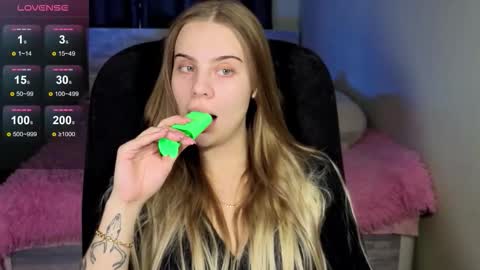 Vera online show from October 2025 11:32:02 AM