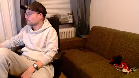 _whoisthatguy_ online show from December 2025 03:41:01 PM