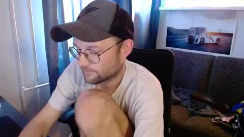 _whoisthatguy_ online show from May 2026 05:21:02 PM