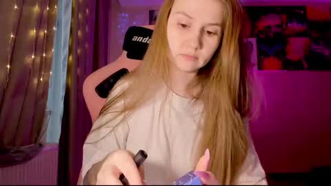 Enni online show from February 2025 07:33:02 AM