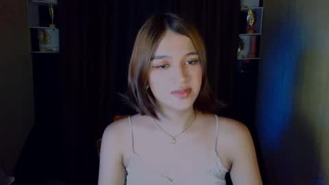 _xxlilly online show from May 2026 12:05:02 AM
