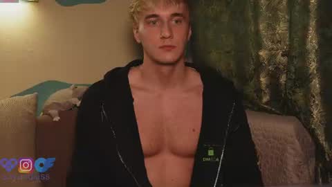 Snapshot of _your_secret_lover_ chatting on July 2026 11:44:01 PM G Bi 192cm 85kg online show from July 2026 11:44:01 PM