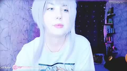 Mia online show from November 2025 09:25:02 PM