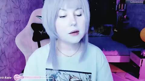 Mia online show from November 2025 04:51:02 PM