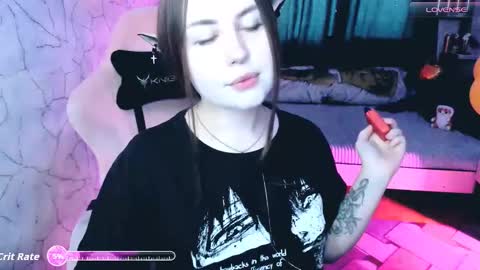 Mia online show from November 2025 02:13:01 AM