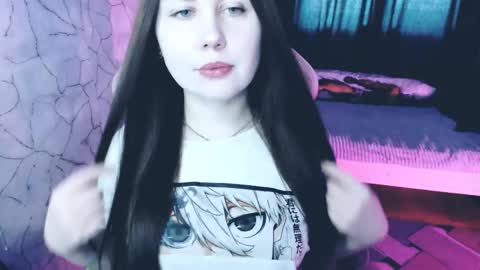 Mia online show from December 2025 04:53:02 AM