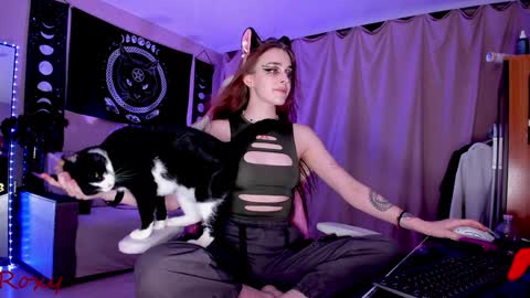 Roxy online show from December 2024 03:13:02 AM