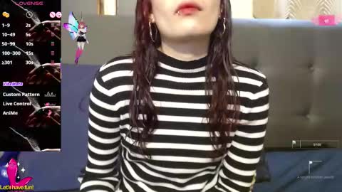 Yuyi online show from September 2025 01:38:02 AM